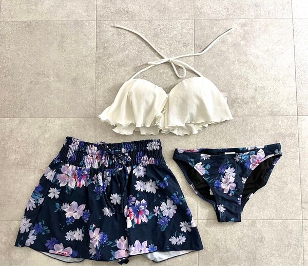 新品 タグ付き 9M レディース 水着 可愛い ビキニ 花柄 白