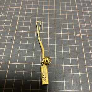 キーホルダー 薬入れ 鈴