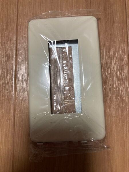 コンセントカバー 縦長 照明スイッチカバー 未使用 未開封