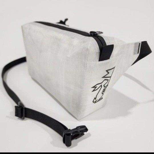ハイテールデザインズ ファニーパックV1.5 Plain 新品
