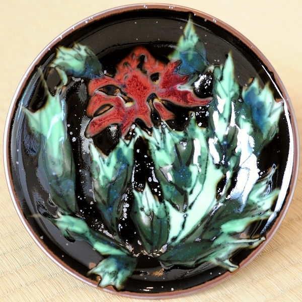 青木龍山 天目釉 彩辰砂 唐花皿 ( 文化勲章 文化功労者 )