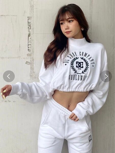 GYDA×DC HILLS COLLEGE ハイネックショートスウェットトップス