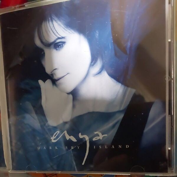 中古CD ダークスカイアイランド (通常盤) エンヤ 帯付きです! 値引き交渉はご遠慮します すみません