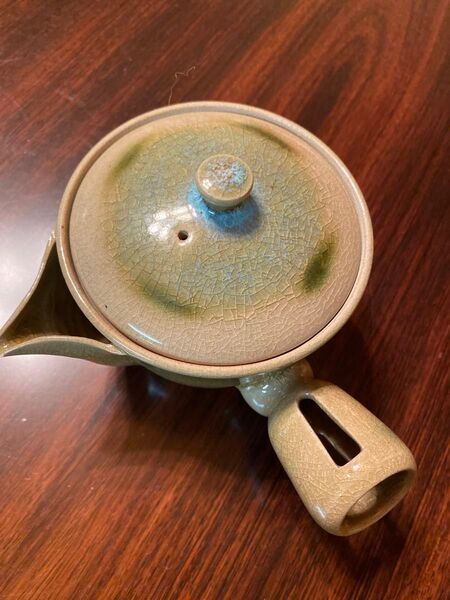 備前焼の急須!!高級品です!緑色 陶器 急須 茶こし付きです!!