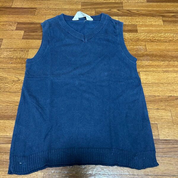 H&M ネイビーベスト 130cm程度