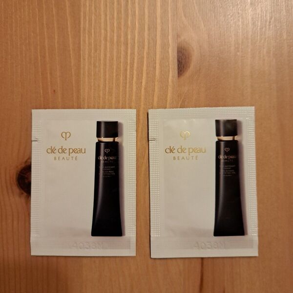 《クレドポーボーテ》ヴォワールマティフィアンリサン (化粧下地) クレポー Cle de Peau BEAUTE 毛穴レス