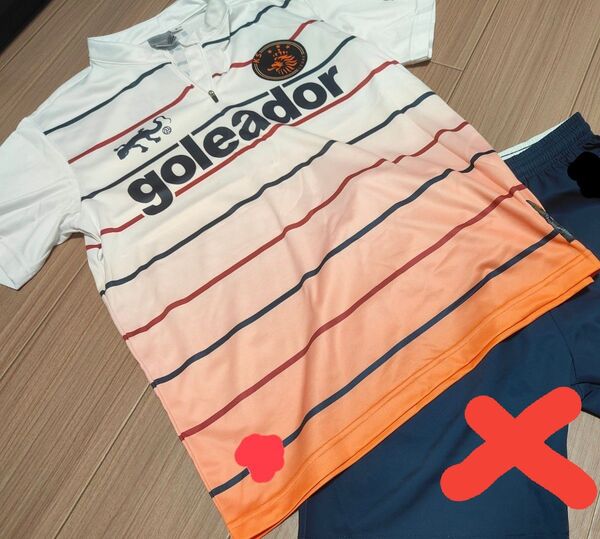 美品 ゴレアドール サッカーユニフォーム 上 150~160サイズ