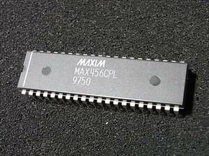 MAX456 8x8クロスポイントビデオスイッチ