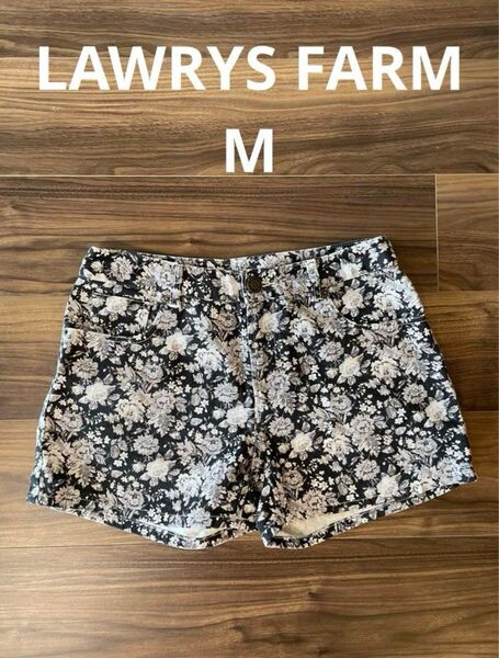 LAWRYS FARM ローリーズファーム ショートパンツ 花柄 白 黒 モノトーン