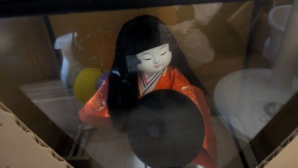 五月人形、日本人形画像の品箱入り
