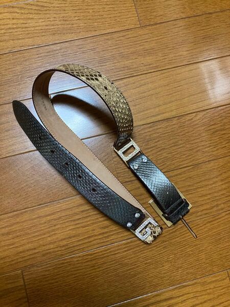 【コメント前の購入はキャンセルします】Dolce & Gabbana ドルガバ パイソン ベルト