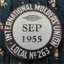 【ピンバッジ】1955年 9月 USA Molders Union 鋳型工 組合 セルロイド アメリカ アンティーク ワーク 古着 ビンテージ アメリカ製 レア_画像1