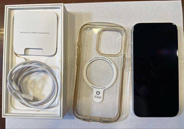 iPhone15 Pro ホワイトチタニウム 256GB SIMフリー美品 Apple