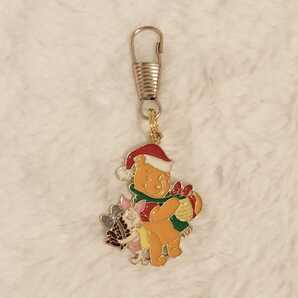 【No.6508】ChamiCCキーホルダー クリスマスに向けて準備中サンタプーさん