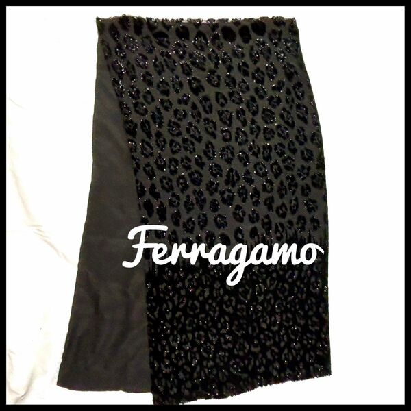 FERRAGAMO フェラガモ マフラー ストール ショール 羽織 ヒョウ柄 黒 マニマル柄