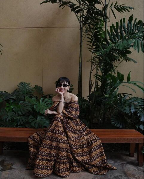 AMERI MEDI REBECCA OFF SHOULDER DRESS