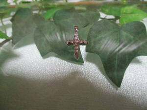 Art hand Auction Halskette Top Charm Kreuz Zirkonia Klare Silberfarbe Handgefertigt Originaldesign Neu unbenutzt Siehe Fotodetails!, Damenaccessoires, Anhänger oben, Charme, Andere