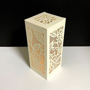 ランプシェード 芳香剤カバー テーブルランプ【ダリア 華麗な花 アイボリーV】LEDキャンドルライト用/ペーパークラフト/組立式