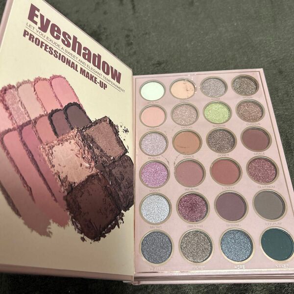 メイクBOOKパレット EYES LIPS & FACE MAKEUP PALETTE