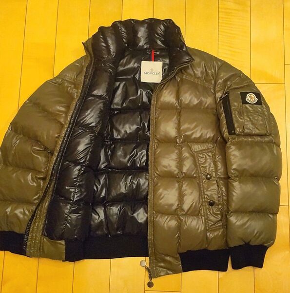 MONCLER モンクレール ダウンジャケット スープリームスインコーポレーテッド株式会社 グリーン オリーブ メンズ サイズ2
