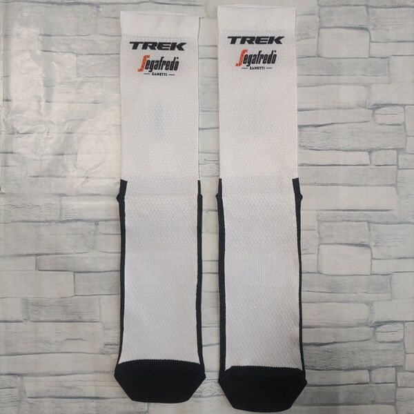 支給品 エアロソックス TREK Segafredoトレックセガブレード2021 靴下 くつ下 Santini サイクルジャージ