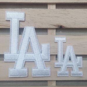 【MLB★PATCH】ロサンゼルスドジャース★アイロンワッペン/パターンB白大&B白小<計2枚><大谷翔平><推しクーポン>