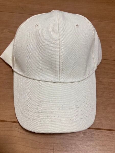 キャップ 野球帽 帽子 アイボリー 無地 新品未使用