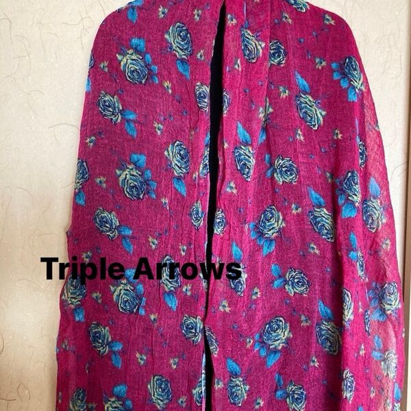 Triple Arrows トリプルアローズ 薔薇柄ストール