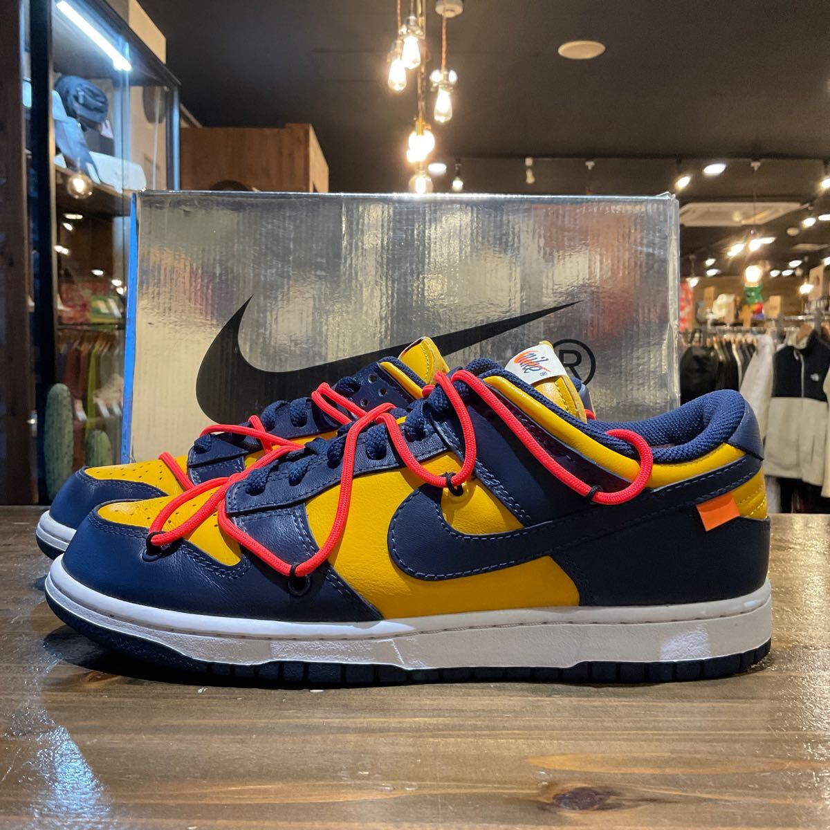 Yahoo!オークション -「nike dunk low ミシガン」の落札相場