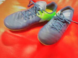футбол NIKE шиповки 23.cm. приценивание без намерения купить часы большой беспокойство запрет