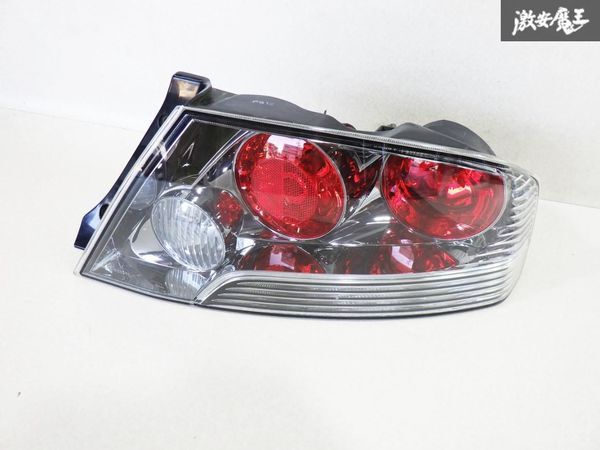 程度良好!! 三菱 純正 CT9A ランサー エボリューション ランエボ 7 テールライト テールランプ 右 右側 運転席 ICHIKOH P2826 棚24J