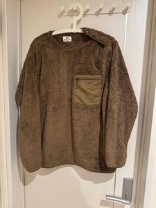 ユニクロ エンジニアドガーメンツ フリースプルオーバー サイズL ベージュ