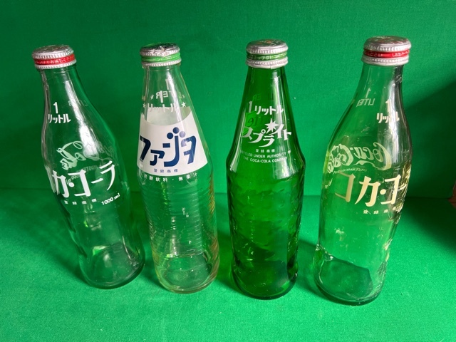 ジムシムさん専用 超希少 レア コカコーラ レトロ 空き瓶1.5L ジムシムさん専用 超希少 レア コカコーラ レトロ 空き瓶1.5L