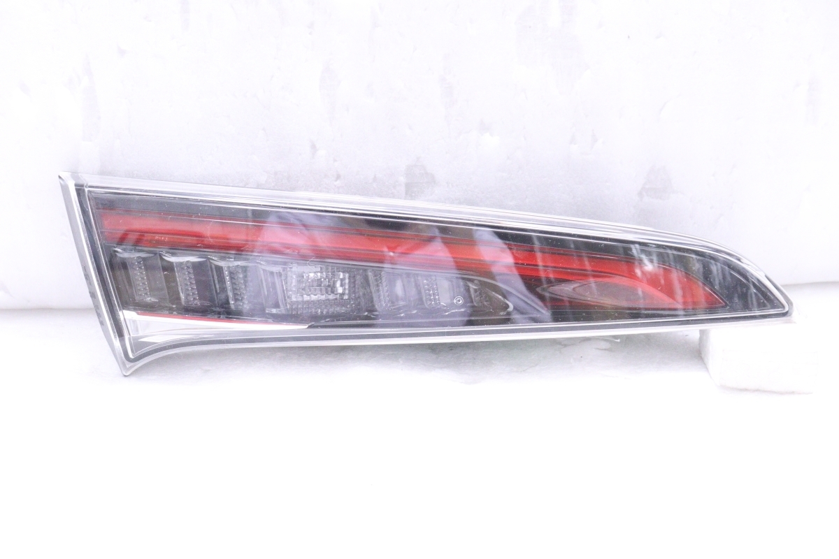 4Y-401★美品 LED NRE210H カローラスポーツ★左テールライト KOITO 12-631 打刻:5 ユニット 純正★トヨタ (UK)