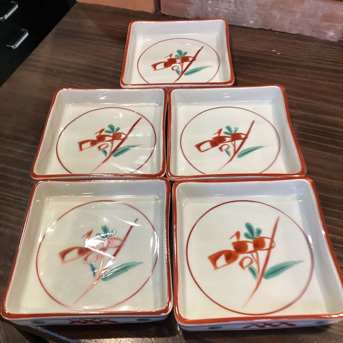 Yahoo!オークション -「たち吉 角皿 赤絵」(食器) (キッチン Yahoo!オークション -「たち吉 角皿 赤絵」(食器) (キッチン