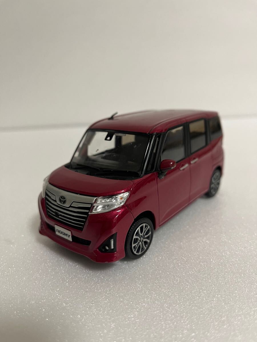 Amazon | 1/30 トヨタ 新型ルーミー ROOMY 後期 カラーサンプル
