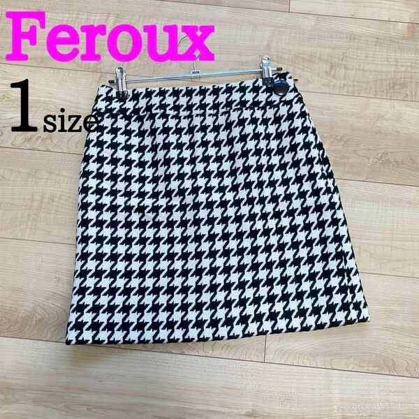 【Feroux】フェルゥ 千鳥柄タイトミニスカート 総柄 モノクロ セクシー