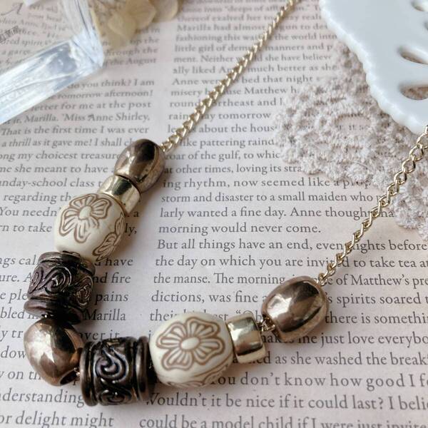 洋服付属アクセサリー ヴィンテージ調 ビーズ アンティーク 美品 ゴールド 長め☆Vintage jewelry accessories R0167