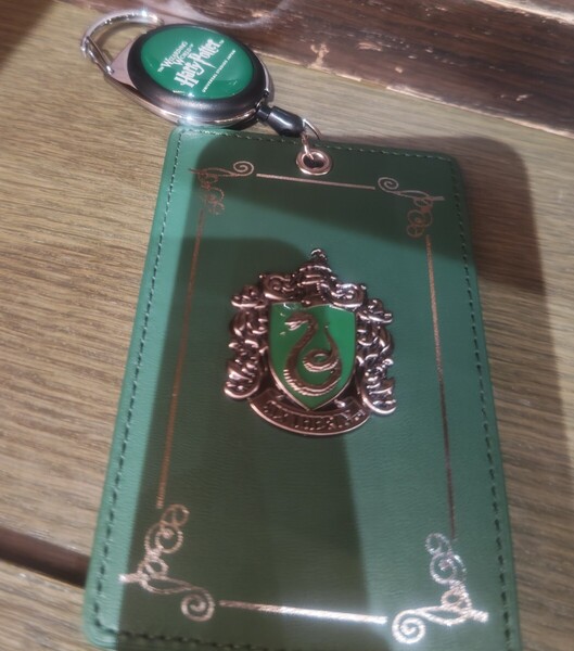 USJ ハリーポッター スリザリン リール付き パスケース