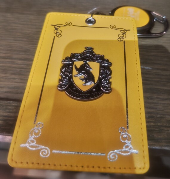 USJ ハリーポッター ハッフルパフ リール付き パスケース