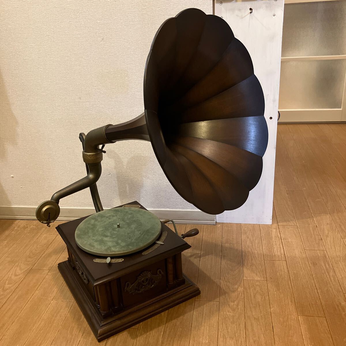 Yahoo!オークション -「蓄音機 ラッパ」(本体) (蓄音機)の落札 Yahoo!オークション -「蓄音機 ラッパ」(本体) (蓄音機)の落札