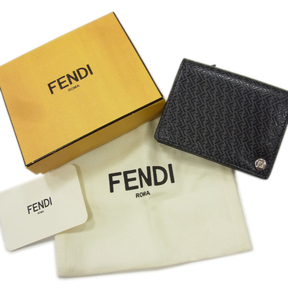 FENDI（名刺入れ/定期入れ）のフリマアイテム一覧
