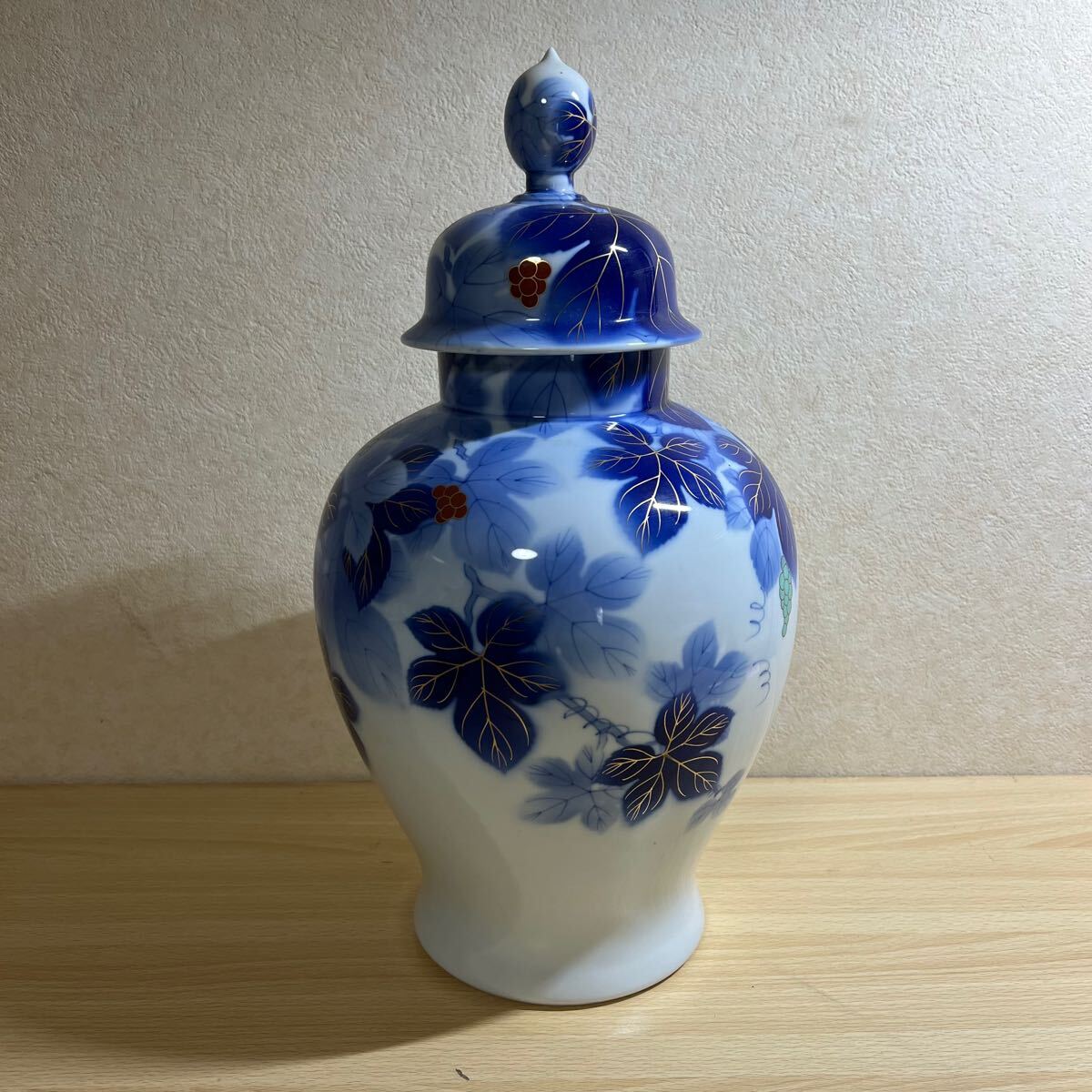 Yahoo!オークション -「深川製磁 花瓶 葡萄」(住まい Yahoo!オークション -「深川製磁 花瓶 葡萄」(住まい