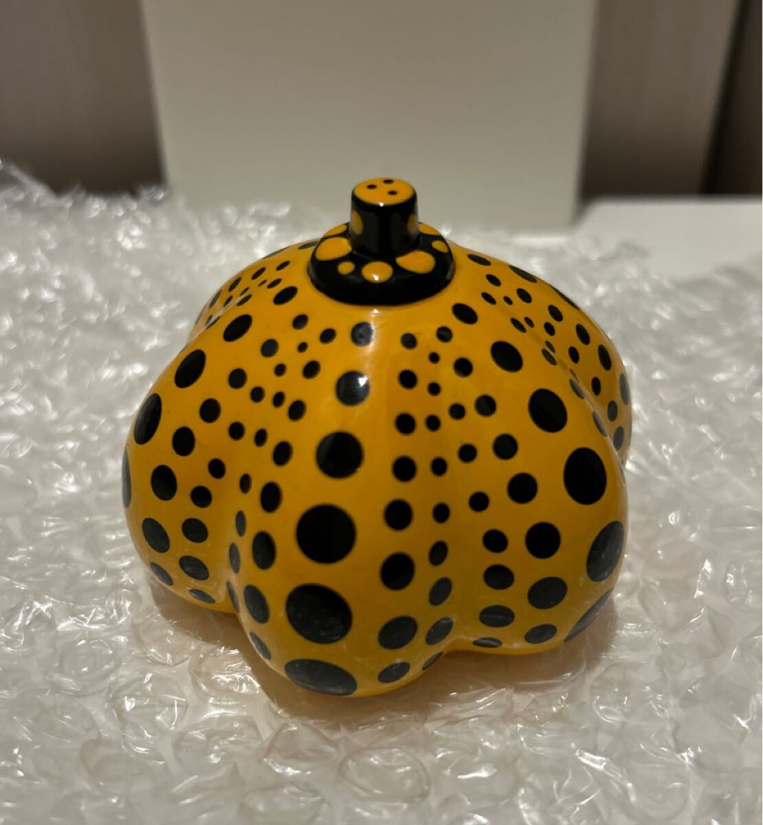 Yahoo!オークション -「草間彌生 ペーパーウエイト」(美術品) の Yahoo!オークション -「草間彌生 ペーパーウエイト」(美術品) の