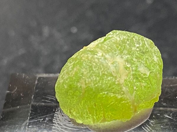 ペリドット 橄欖石 結晶 原石 標本 1.9g