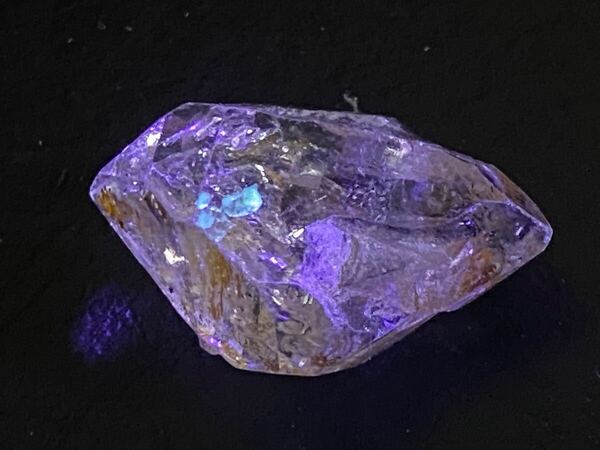 オイルインクォーツ 4.6g 石油入り エレスチャルクォーツ 骸骨水晶