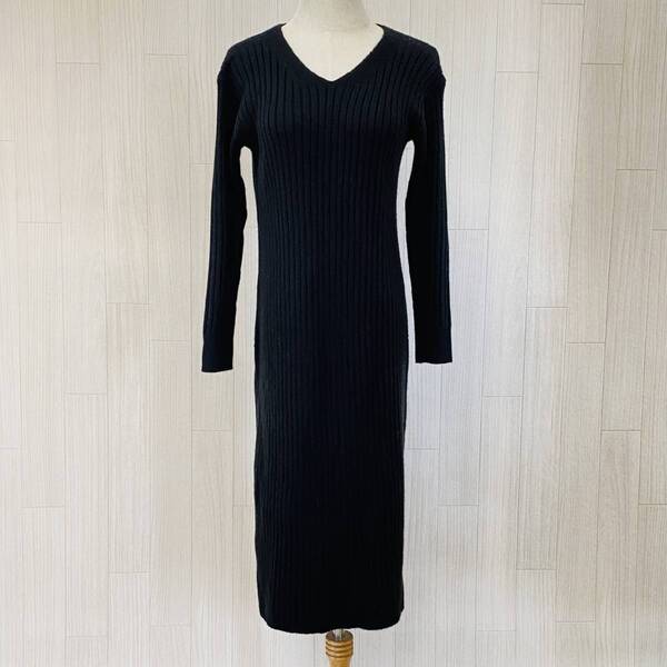 YAS0089 美品 UNIQLO ユニクロ レディース ニットワンピース 長袖 スリット Vネック S ブラック 黒 無地 アクリル シック エレガント 秋冬