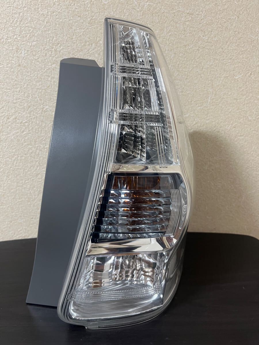 Yahoo!オークション -「プリウスα テールランプ 右」(自動車 Yahoo!オークション -「プリウスα テールランプ 右」(自動車