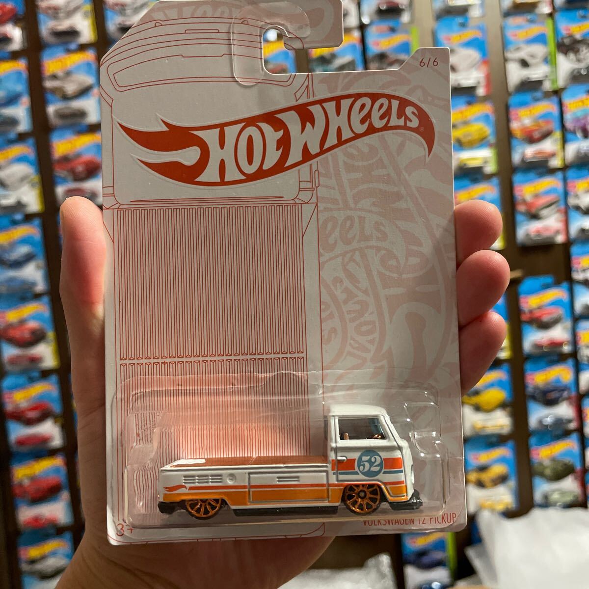 Amazon.com: Hot Wheels 2022 - Pearl & Chrome Series 2 - Set