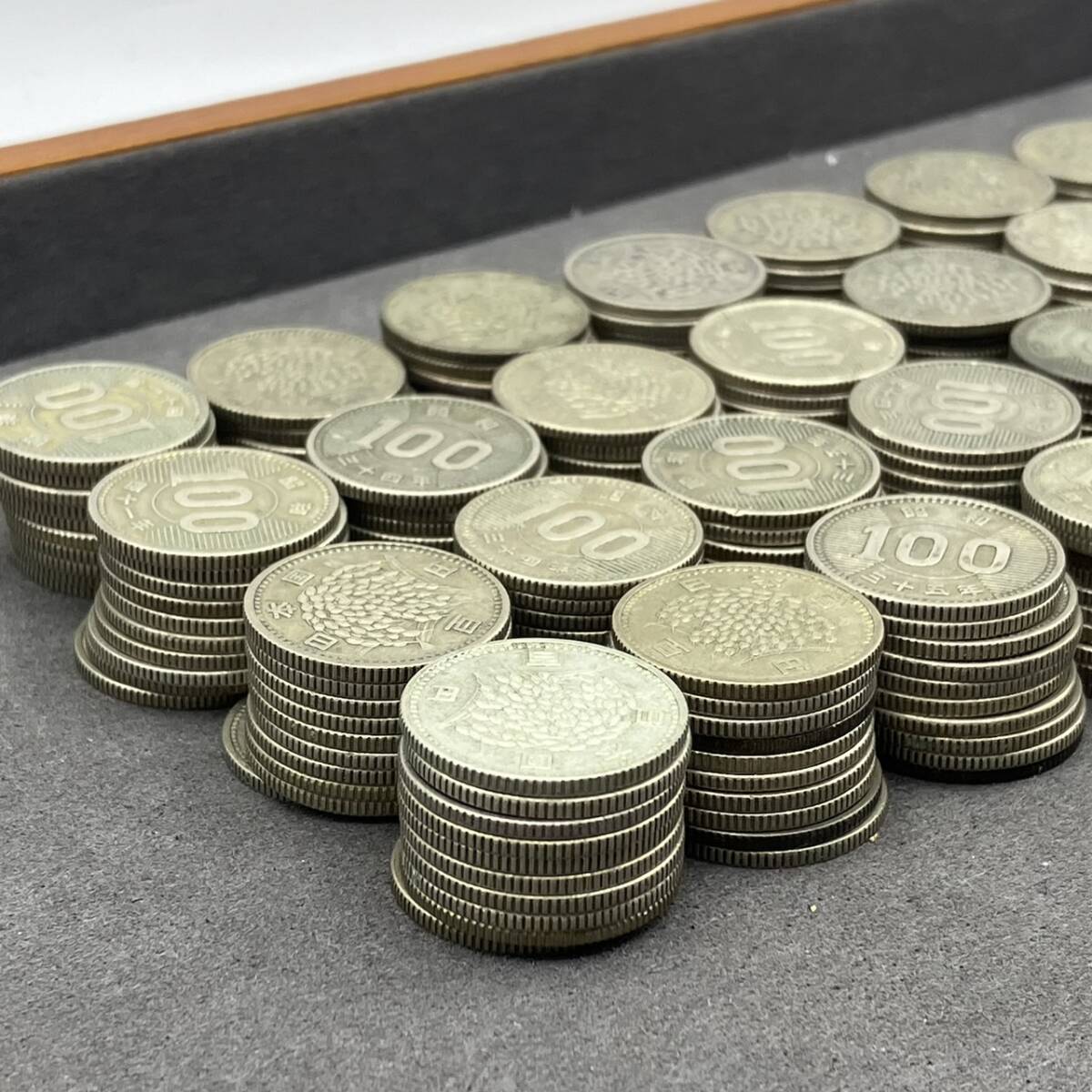 Yahoo!オークション -「100円銀貨」(紙幣) (貨幣)の落札相場